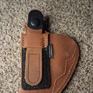 GALCO SCOUT LEATHER GUN HOLSTER CLIP ON INSIDE PANT SCT250 prior to SCT249B